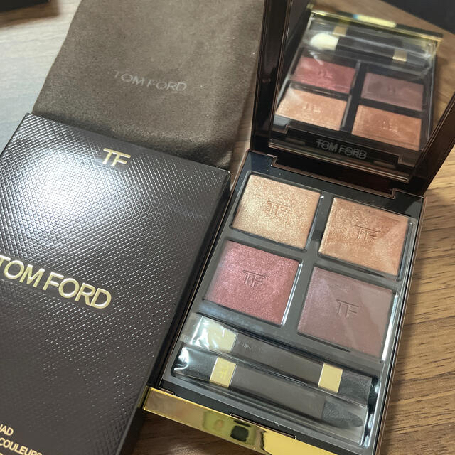 TOM FORD(トムフォード)のトムフォード　アイシャドウ  04 ハネムーン コスメ/美容のベースメイク/化粧品(アイシャドウ)の商品写真