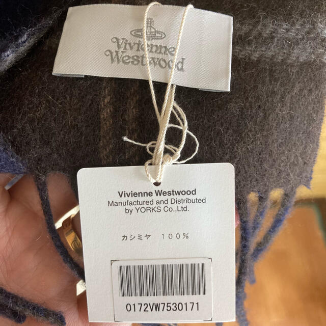 Vivienne Westwood(ヴィヴィアンウエストウッド)のヴィヴィアンウエストウッド　カシミアマフラー　新品 メンズのファッション小物(マフラー)の商品写真