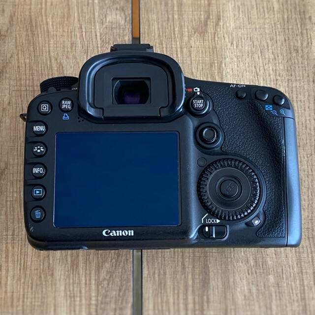 Canon EOS 7D 本体⭐︎取説バッテリー2個付 3