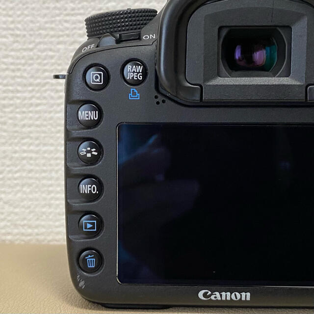 Canon EOS 7D 本体⭐︎取説バッテリー2個付 5