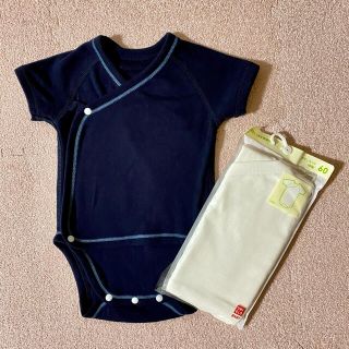 ユニクロ(UNIQLO)のUNIQLO ユニクロ ボディスーツ（半袖・前開き）(ロンパース)