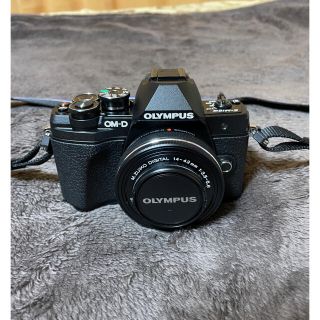 オリンパス(OLYMPUS)のOLYMPUS OM-D E-M10 Mark3 美品です。(ミラーレス一眼)