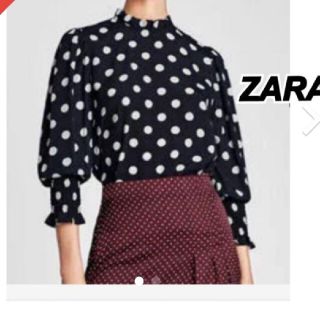 ザラ(ZARA)のZARA ドットブラウス　シャーリング(シャツ/ブラウス(長袖/七分))