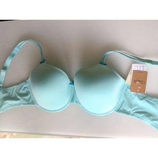 70G☆Chantelle シャンテル　フランス海外高級ランジェリー(ブラ)