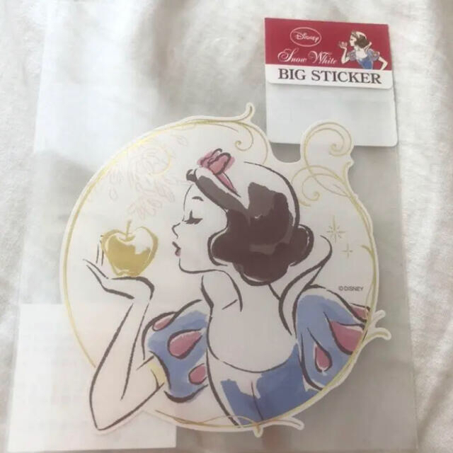 Disney(ディズニー)のDisney ベル＆白雪姫 BIGステッカー  シール ハンドメイドの文具/ステーショナリー(しおり/ステッカー)の商品写真