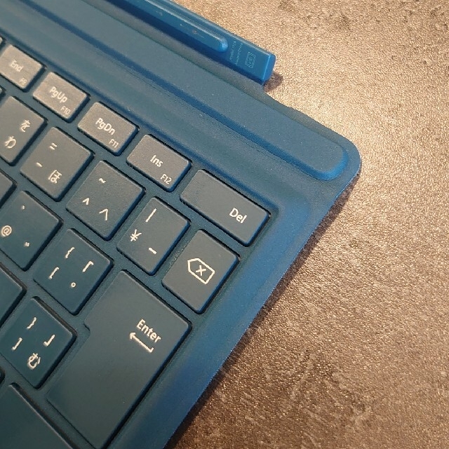 Microsoft(マイクロソフト)のMicrosoft Surface type cover 1725 スマホ/家電/カメラのPC/タブレット(PC周辺機器)の商品写真