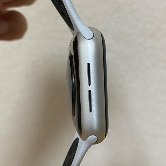 Apple Watch(アップルウォッチ)のApple Watch Nike SE（GPSモデル）40mm スマホ/家電/カメラのスマホアクセサリー(その他)の商品写真