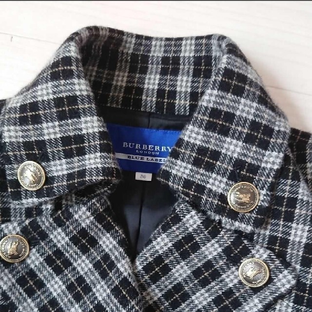 BURBERRY BLUE LABEL(バーバリーブルーレーベル)のバーバリーブルーレーベル　ショートコート レディースのジャケット/アウター(ピーコート)の商品写真