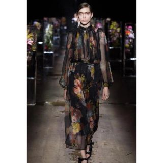 ドリスヴァンノッテン(DRIES VAN NOTEN)のドリスヴァンノッテン ロングスカート(ロングスカート)