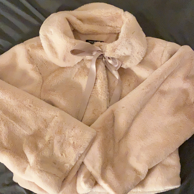 Honey Cinnamon(ハニーシナモン)のハニーシナモン　ファーコート　値下げしました。 レディースのジャケット/アウター(毛皮/ファーコート)の商品写真