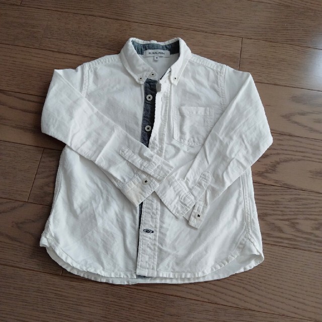 GLOBAL WORK(グローバルワーク)のGLOBAL WORK 白シャツ キッズ/ベビー/マタニティのキッズ服男の子用(90cm~)(Tシャツ/カットソー)の商品写真