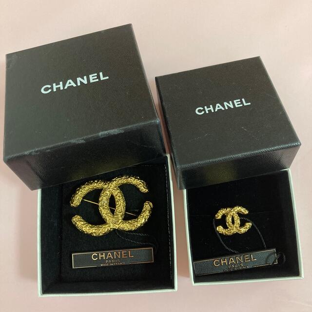 CHANEL(シャネル)の週末限定値下　レア！シャネル　ブローチ　イヤリング レディースのアクセサリー(ブローチ/コサージュ)の商品写真