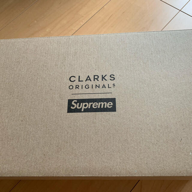 Supreme(シュプリーム)のsupreme×CLARKS ORIGINALSワラビー 26.5cm メンズの靴/シューズ(スリッポン/モカシン)の商品写真