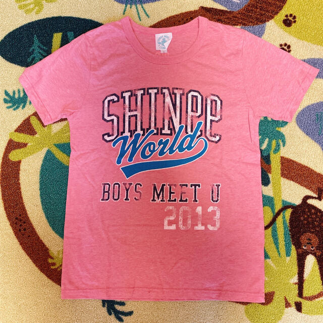 SHINee(シャイニー)のSHINee World 2013 BOYS MEET YOU Tシャツ エンタメ/ホビーのタレントグッズ(アイドルグッズ)の商品写真