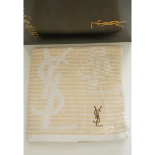 イヴサンローランボーテ(Yves Saint Laurent Beaute)のイブサンローラン 　バスタオル　1枚　『新品』　YSL　タオル(タオル/バス用品)