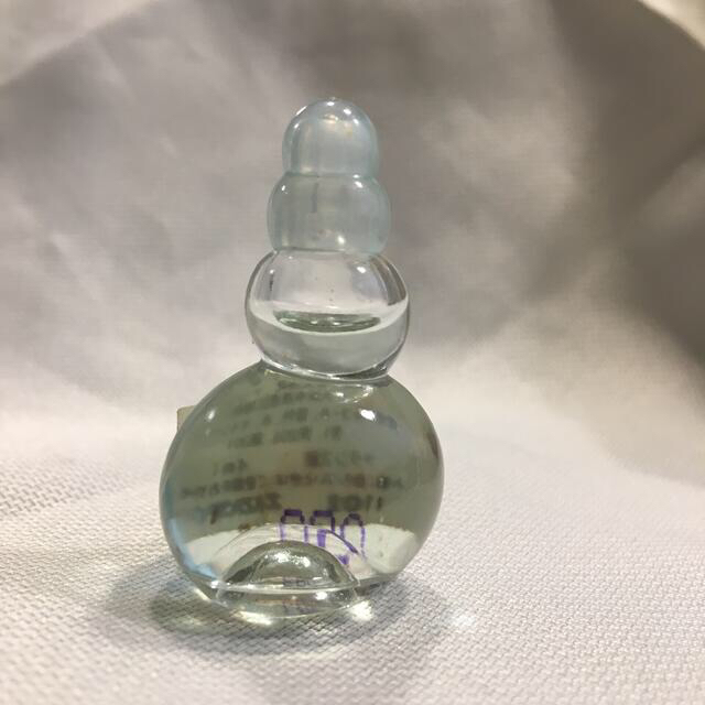 AZZARO(アザロ)のアザロ　オードベル　オードトワレ　フランス製　４ml コスメ/美容の香水(香水(女性用))の商品写真