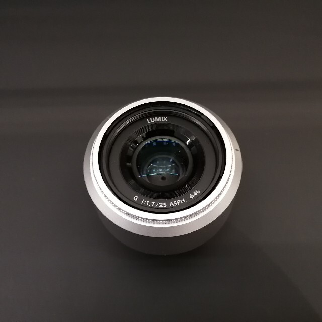 Panasonic(パナソニック)のPanasonic LUMIX 25mm F1.7　単焦点レンズ スマホ/家電/カメラのカメラ(レンズ(単焦点))の商品写真