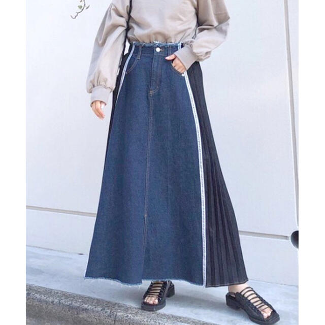 Ameri VINTAGE(アメリヴィンテージ)のAMERI   新品★SIDE PLEATS DENIM SKIRT Ｓサイズ★ レディースのスカート(ロングスカート)の商品写真