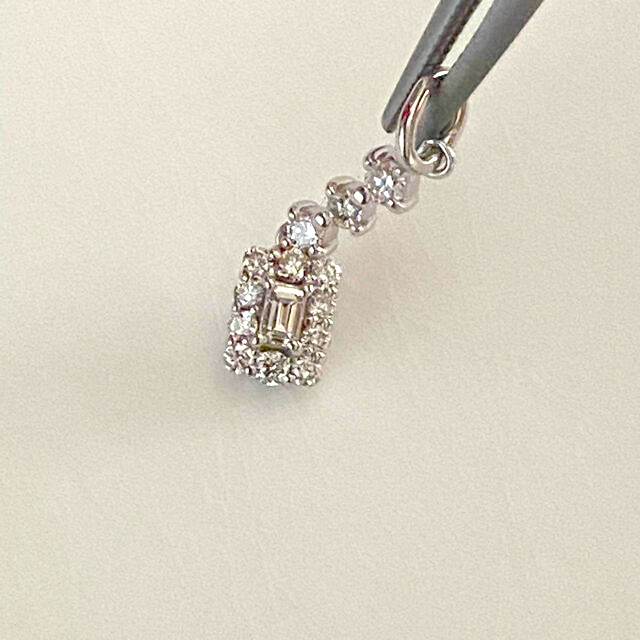 K18WGダイヤモンド0.2ctペンダントヘッド レディースのアクセサリー(ネックレス)の商品写真