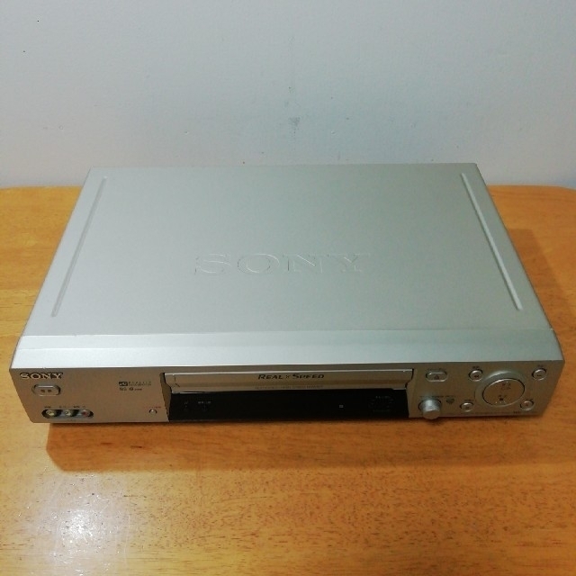 SONY(ソニー)のソニーVHSレコーダー【SLV-NR500】 スマホ/家電/カメラのテレビ/映像機器(その他)の商品写真