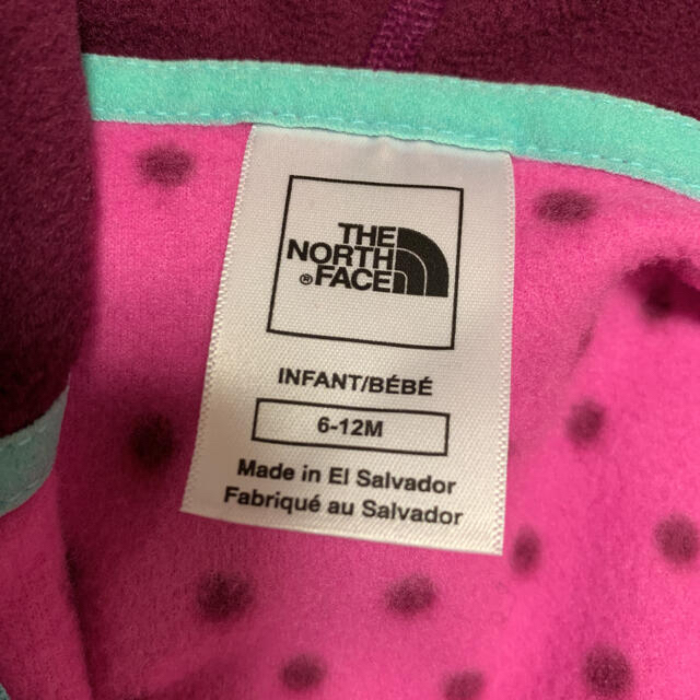 THE NORTH FACE(ザノースフェイス)の専用。値下げ中。新品　未使用　ザノースフェイス　パーカーthe north キッズ/ベビー/マタニティのベビー服(~85cm)(ジャケット/コート)の商品写真