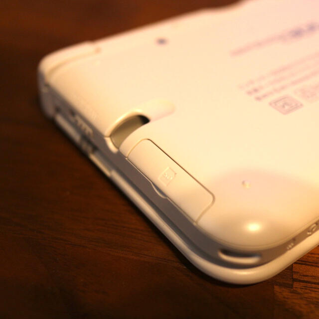 Nintendo 3DS  LL 本体 ホワイト　充電器&どうぶつの森付き エンタメ/ホビーのゲームソフト/ゲーム機本体(携帯用ゲーム機本体)の商品写真