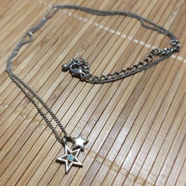 星モチーフ2つのネックレス レディースのアクセサリー(ネックレス)の商品写真