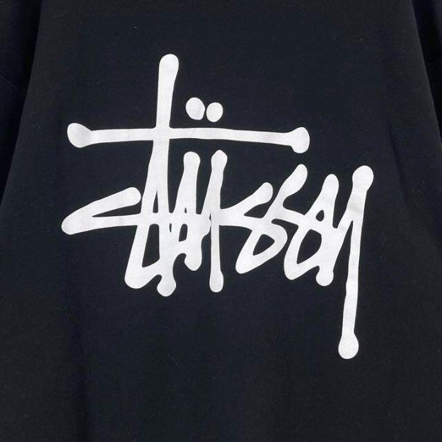 《即完売品》Stussy ステューシー　パーカー　XL☆ブラック　黒　バックロゴ メンズのトップス(パーカー)の商品写真