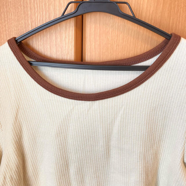 GU(ジーユー)のリブカットソー Tシャツ バイカラー パイピング リブ カットソー 半袖 レディースのトップス(カットソー(半袖/袖なし))の商品写真