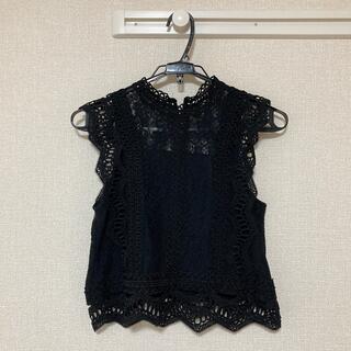 グレイル(GRL)のGRL トップス　黒(Tシャツ(半袖/袖なし))