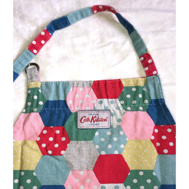 Cath Kidston(キャスキッドソン)のキャスキッドソン　エプロン　Cath Kidston インテリア/住まい/日用品のキッチン/食器(その他)の商品写真