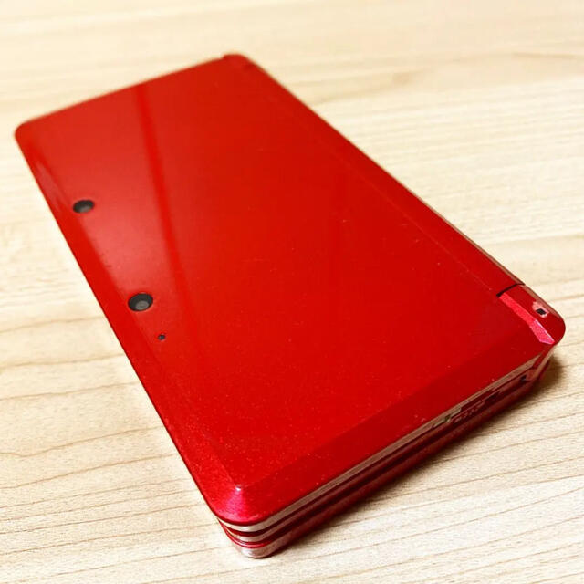 ニンテンドー3DS(ニンテンドー3DS)の動作確認済み⭐️任天堂3DS本体［フレアレッド］充電器付 エンタメ/ホビーのゲームソフト/ゲーム機本体(携帯用ゲーム機本体)の商品写真