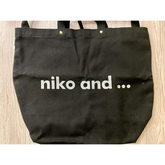 niko and...(ニコアンド)のniko andトートバック レディースのバッグ(トートバッグ)の商品写真