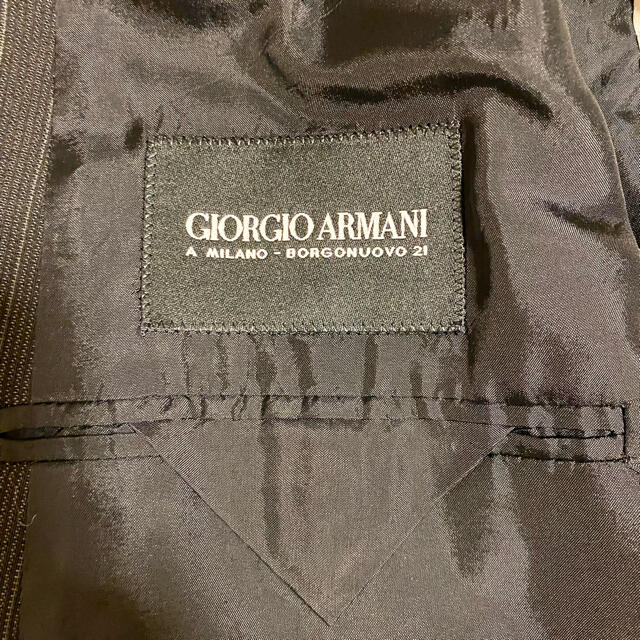 Giorgio Armani(ジョルジオアルマーニ)のジョルジオアルマーニ ブラック スーツ ストライプ サイズ52 ダブル メンズのスーツ(セットアップ)の商品写真