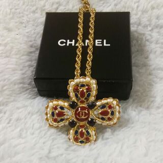 シャネル(CHANEL)の●専用出品　ご売約済み❤美品❤CHANELブローチ&ネックレス　ゴールド　クロス(ブローチ/コサージュ)