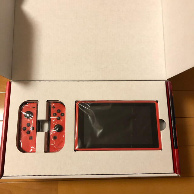 ナナタ様専用 Switch マリオレッド 使用短時間