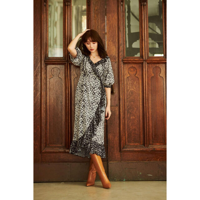 貿易保証 herlipto Flower Field Ruffled Wrap Dress レディース | bca