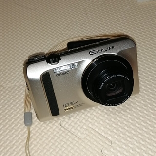 カシオ(CASIO)の値下げ中　カシオ デジカメ 中古 CASIO EXILIM EX-ZR300 (コンパクトデジタルカメラ)