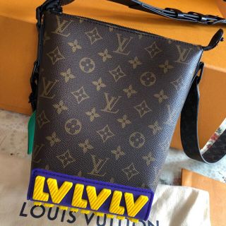 ヴィトン Louis Vuitton カラフル メッセンジャーバッグ メンズ の通販 6点 ルイヴィトンのメンズを買うならラクマ ヴィトン Louis Vuitton カラフル メッセンジャーバッグ メンズ の通販 6点 ルイヴィトンのメンズを買うならラクマ
