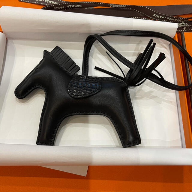 何でも揃う 新品 - Hermes HERMES MM チャーム アリゲーター クロコ