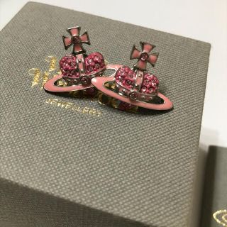 ヴィヴィアンウエストウッド(Vivienne Westwood)のviviennn westwood ピアス　ハート型　ピンク(ピアス)