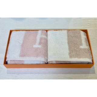 エルメス(Hermes)の【お値下げ】HERMES エルメス　ハンドタオル　ハンカチ　2枚　セット(タオル/バス用品)