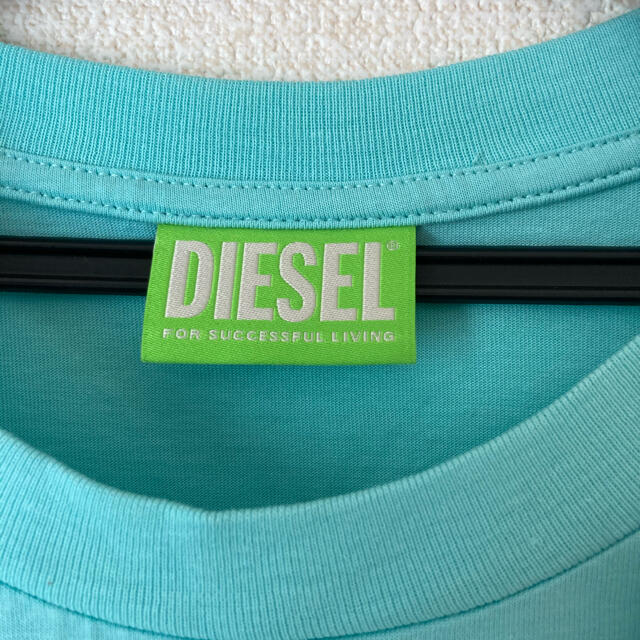 DIESEL(ディーゼル)の新品タグ付き　DIESEL ディーゼル　スカイブルーTシャツ メンズのトップス(シャツ)の商品写真