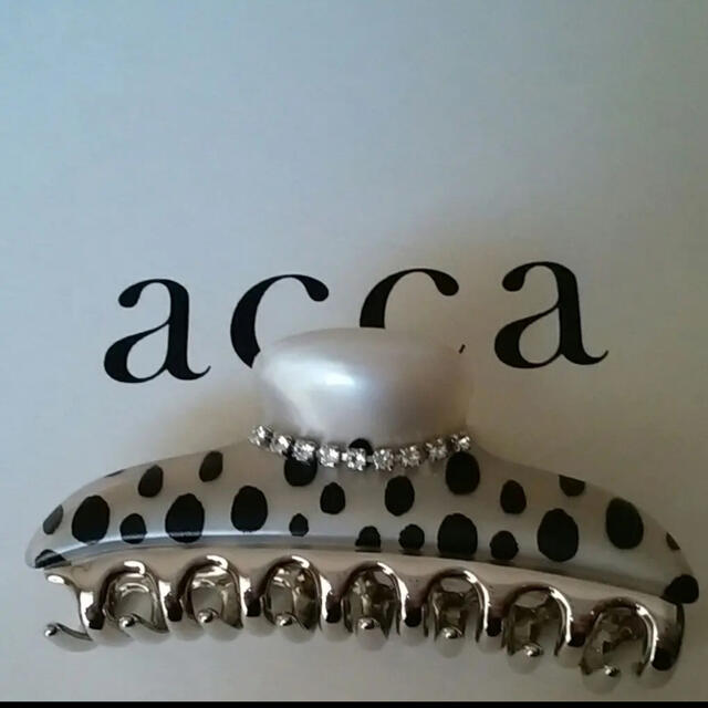 acca(アッカ)のacca クリップ中 レディースのヘアアクセサリー(バレッタ/ヘアクリップ)の商品写真
