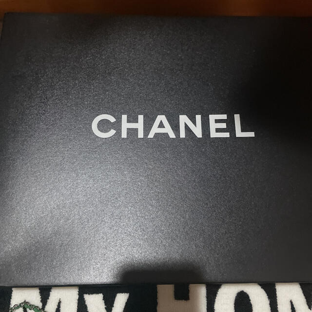 CHANEL(シャネル)のCHANELクラシックチェーンウォレットバッグロボットチャーム付き メンズのファッション小物(長財布)の商品写真