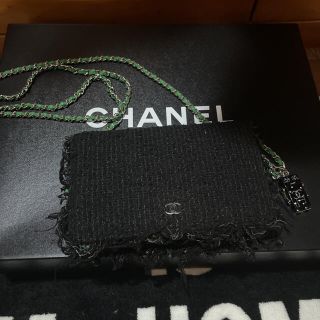 シャネル(CHANEL)のCHANELクラシックチェーンウォレットバッグロボットチャーム付き(長財布)