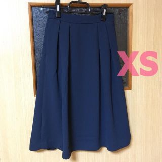 ユニクロ(UNIQLO)のUNIQLO ハイウエストクレープタックスカート XS(ひざ丈スカート)