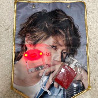 トリプルエー(AAA)のNissy タペストリー、リッピーディスペンサー、ペンライト(ミュージシャン)