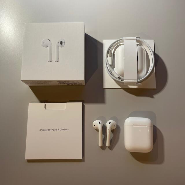 Apple AirPods with Wireless ChargingCase
