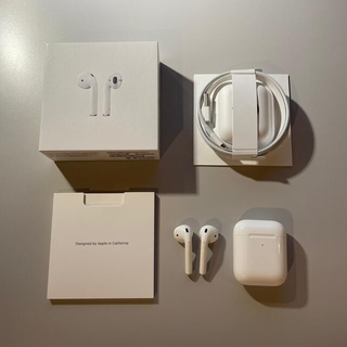 アップル(Apple)のApple AirPods with Wireless ChargingCase(ヘッドフォン/イヤフォン)